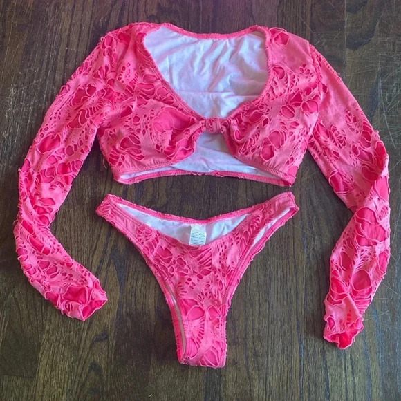 NWOT Shein Swimsuit Set. - Picture 1 of 1